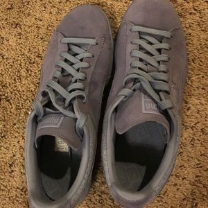 Puma sneakers size 9 women’s
